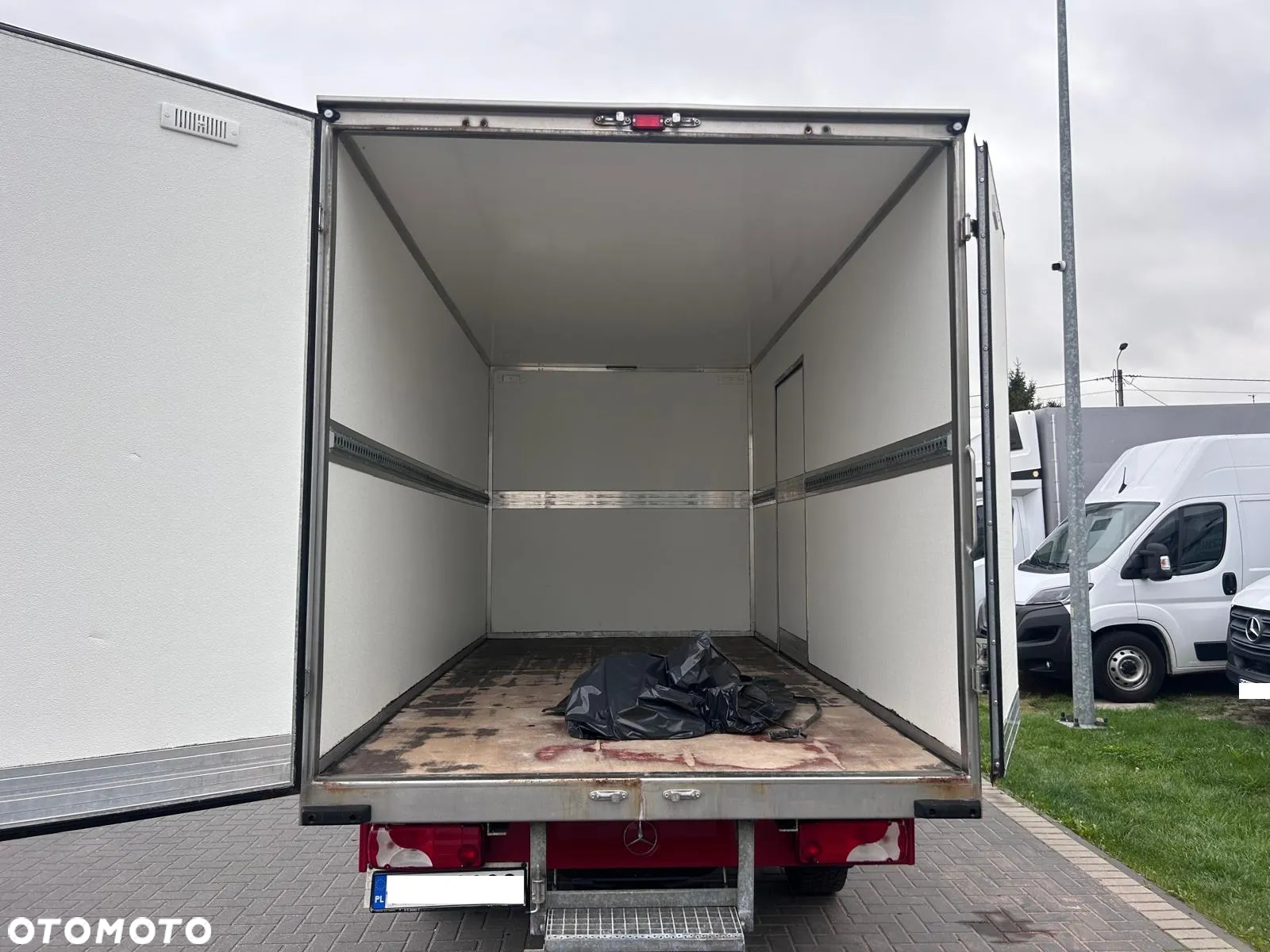 Mercedes-Benz Sprinter - 23