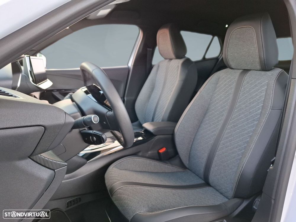 Peugeot e-2008 54 kWh Allure - 10