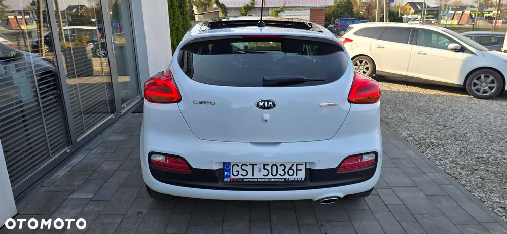 Kia Ceed 1.6 CRDi L - 22