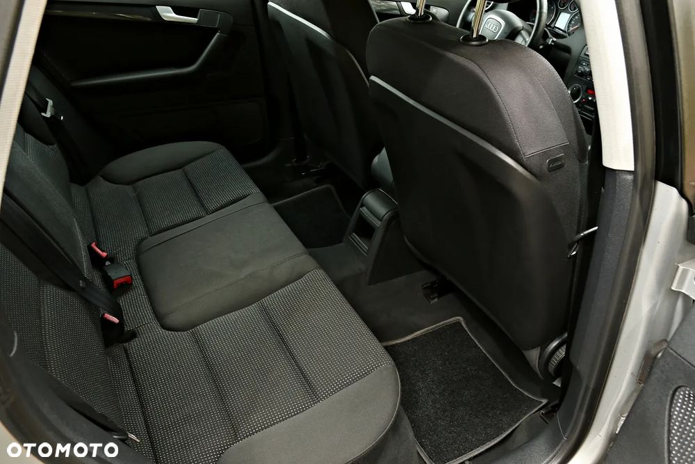 Audi A3 Sportback 2.0 TDI Ambiente - 31