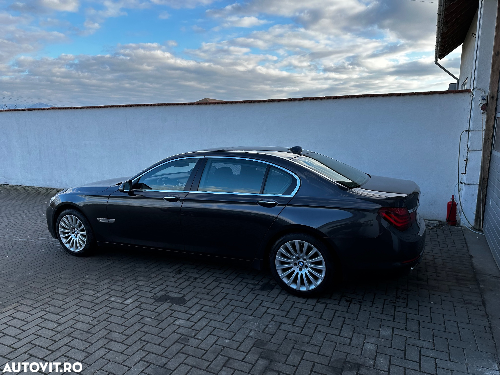 BMW Seria 7 750Ld xDrive Blue Performance Edition Exclusive - 11