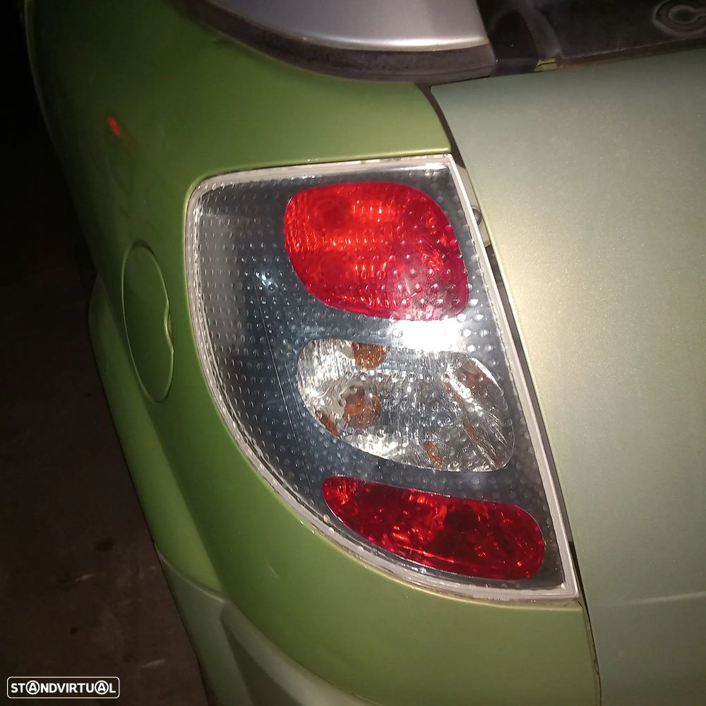 Mala para-choques e Farolins Citroën C3 pluriel - 1