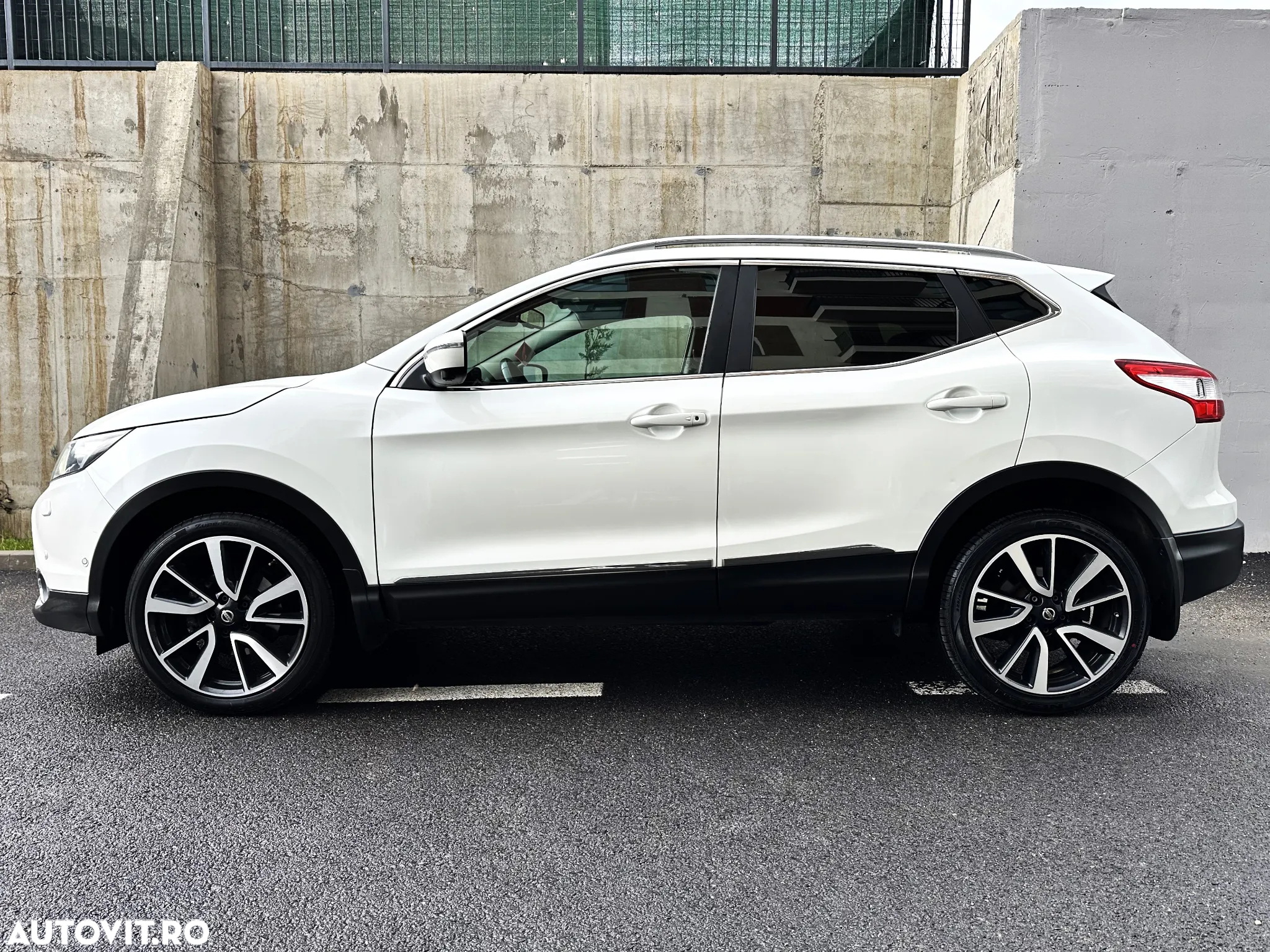 Nissan Qashqai 1.5 DCI TEKNA - 26