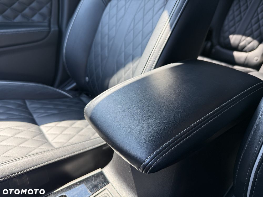 Mitsubishi Outlander 2.4 4WD Top - 30