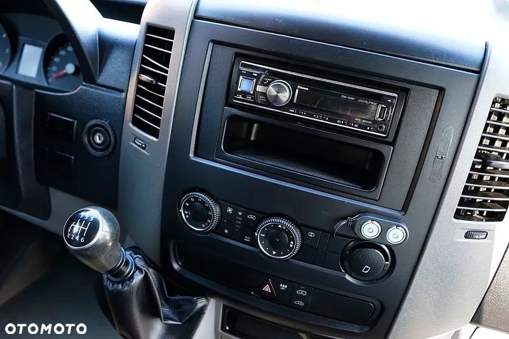 Volkswagen Crafter - 26