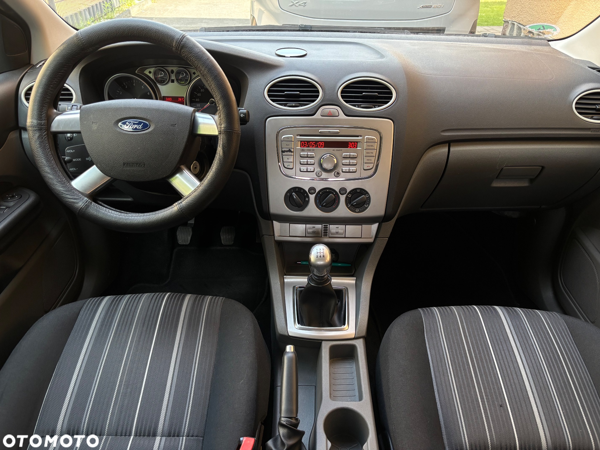 Ford Focus 1.6 16V Ambiente - 6