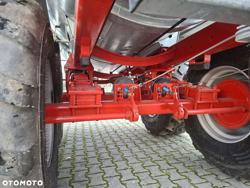 POMOT Chojna Wóz asenizacyjny Beczka do gnojowicy 13000 litrów T 546/1 - 18