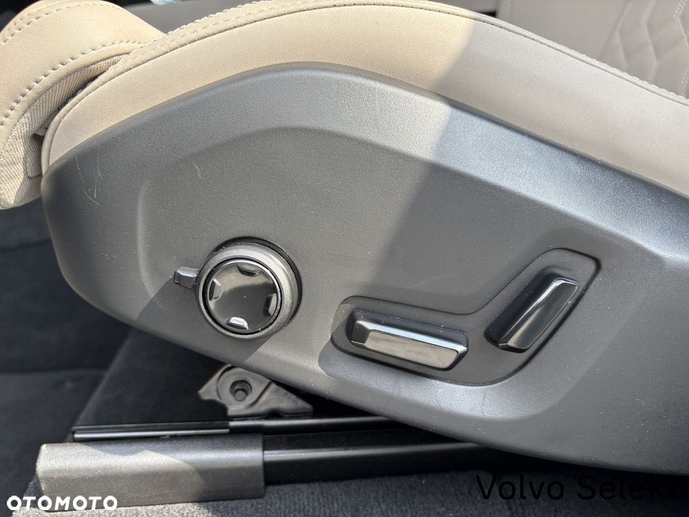 Volvo XC 90 - 11