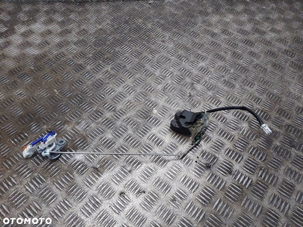 ZAMEK KLAPY BAGAŻNIKA HONDA CIVIC VIII SEDAN - 4