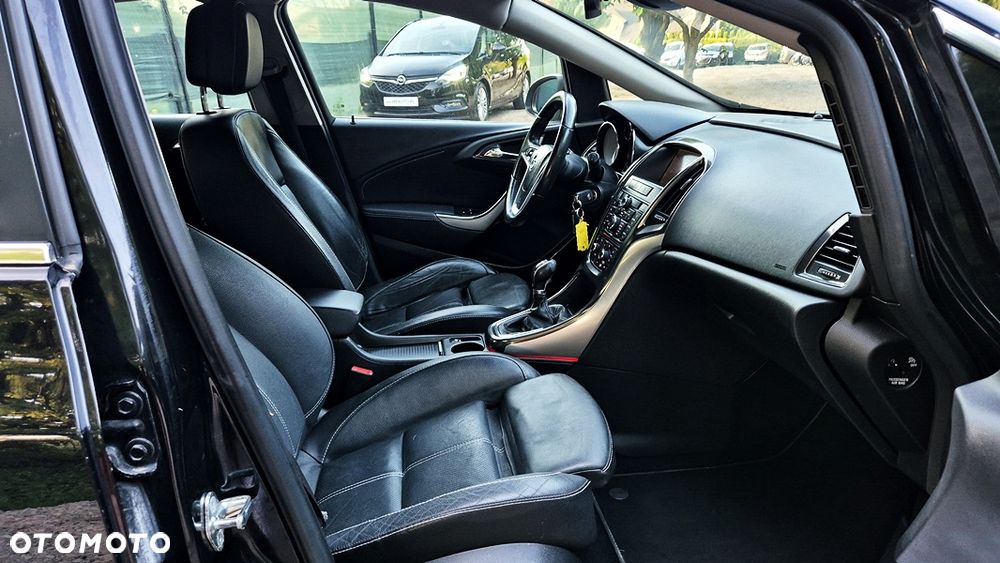 Opel Astra 1.6 Turbo Edition - 38