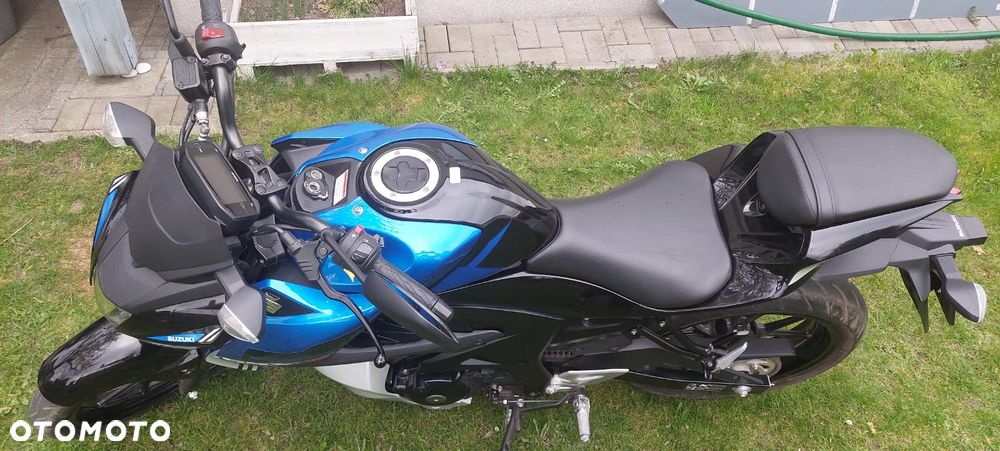Suzuki GSX - 9