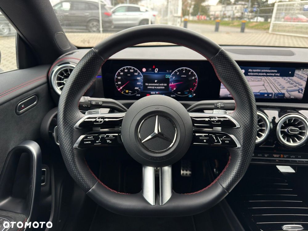 Mercedes-Benz CLA - 17