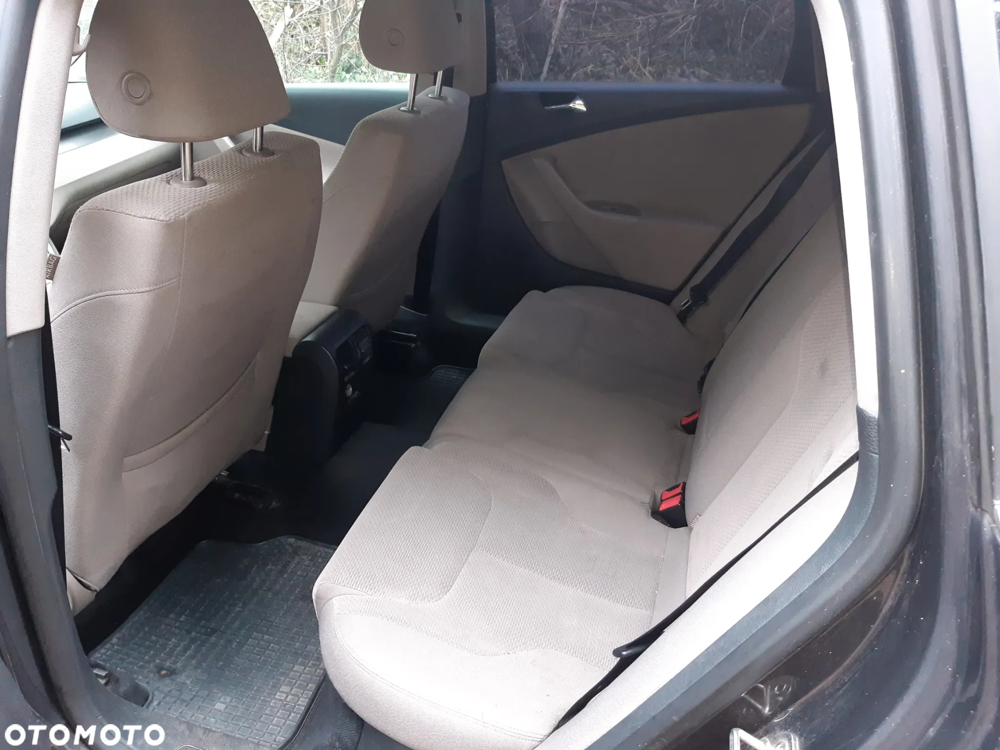 Volkswagen Passat 2.0 TDI DPF Comfortline - 14