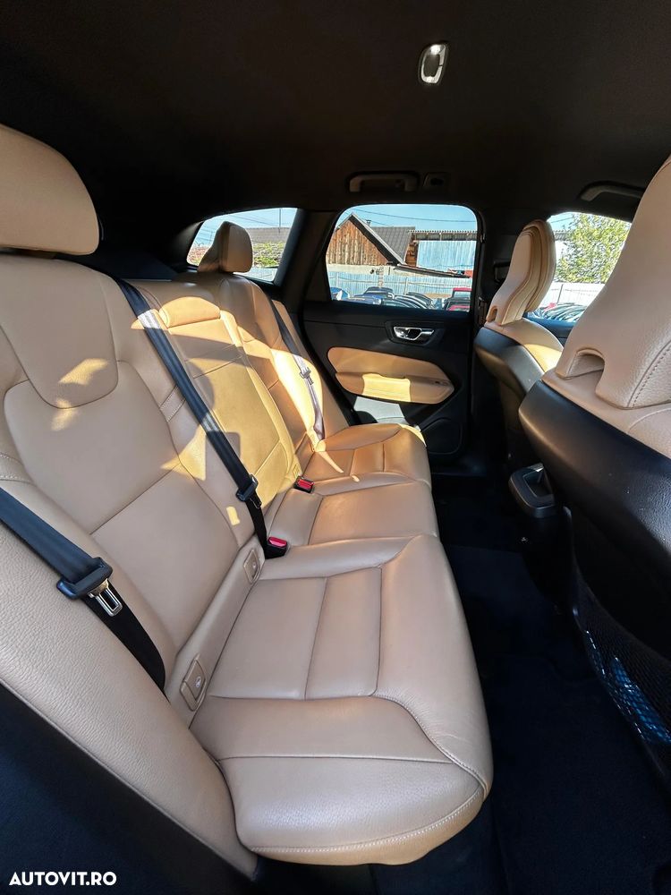 Volvo XC 60 - 6