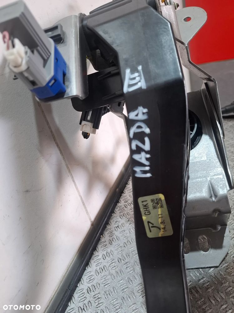 Pedał sprzęgła Mazda III 2014 rok 2,0B BM - 2