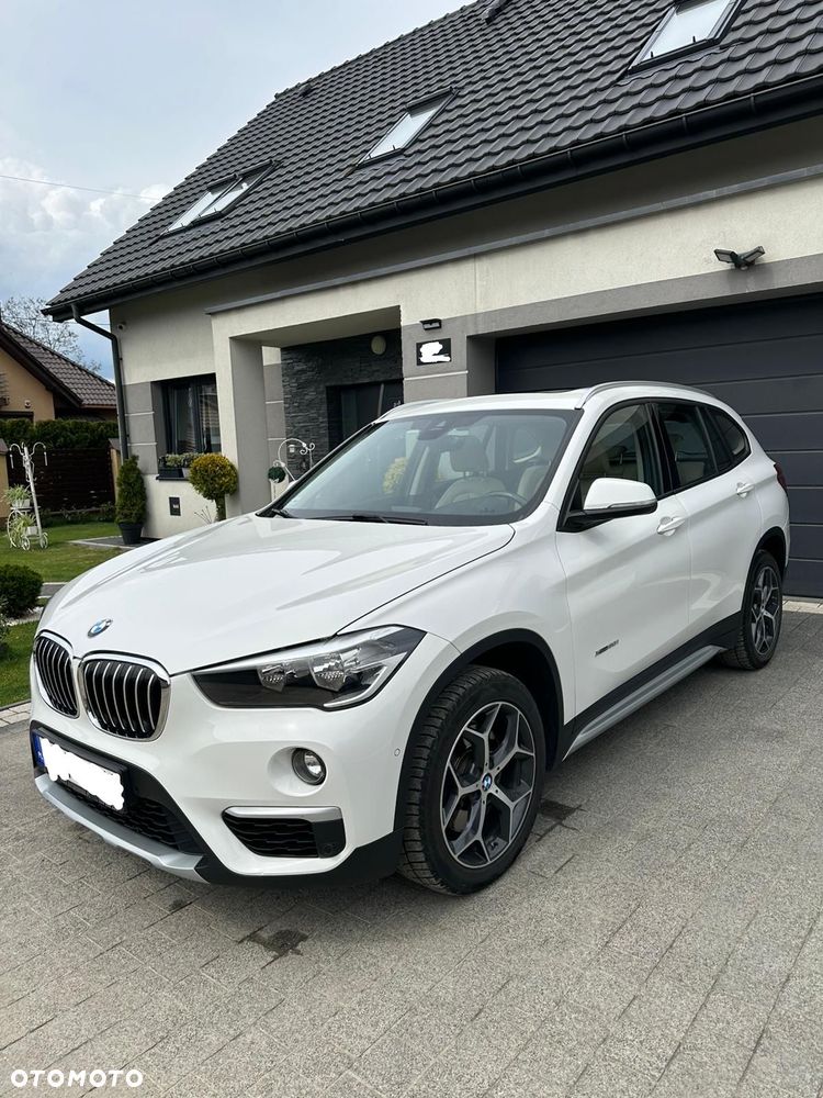 BMW X1 xDrive20i - 1
