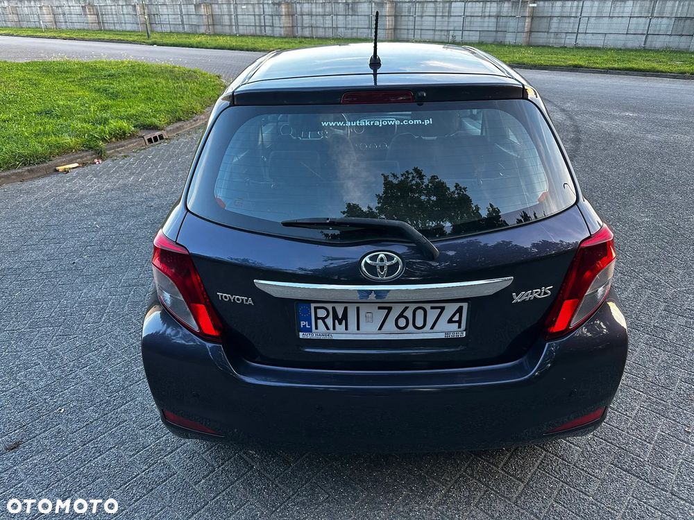 Toyota Yaris - 12