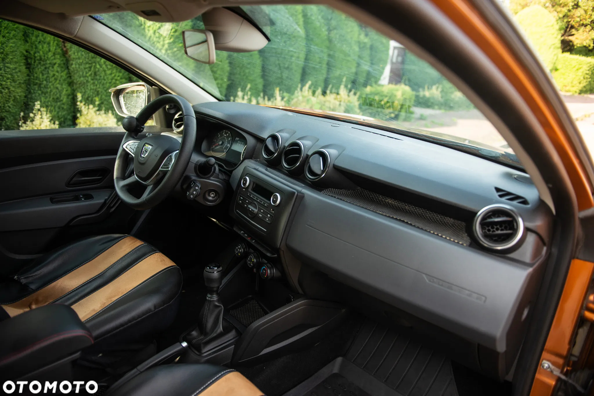 Dacia Duster 1.6 SCe Comfort - 27