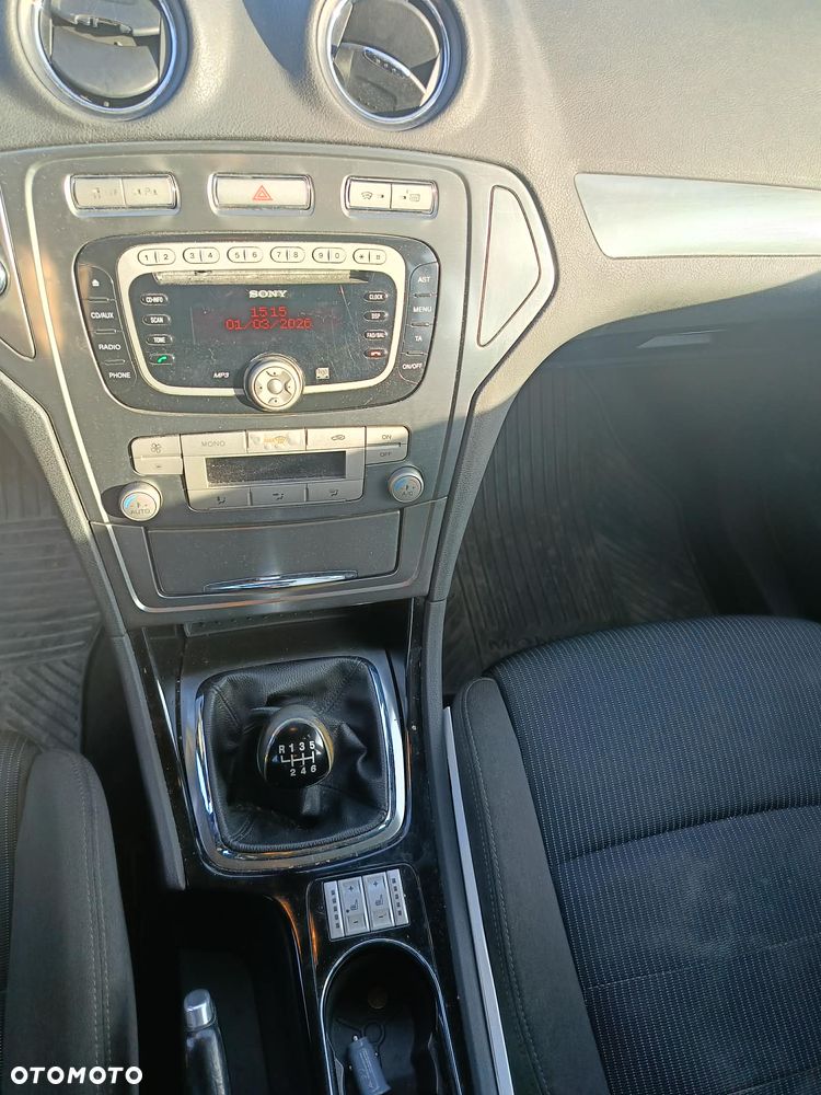 Ford Mondeo - 8