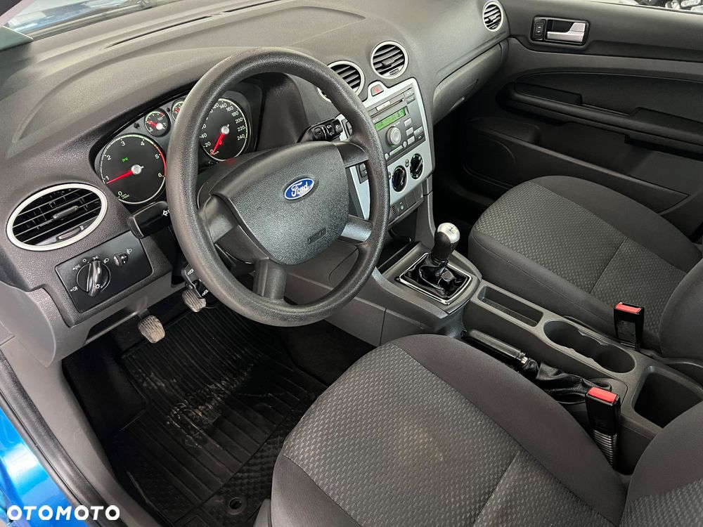 Ford Focus 1.6 TDCi DPF Ambiente - 16