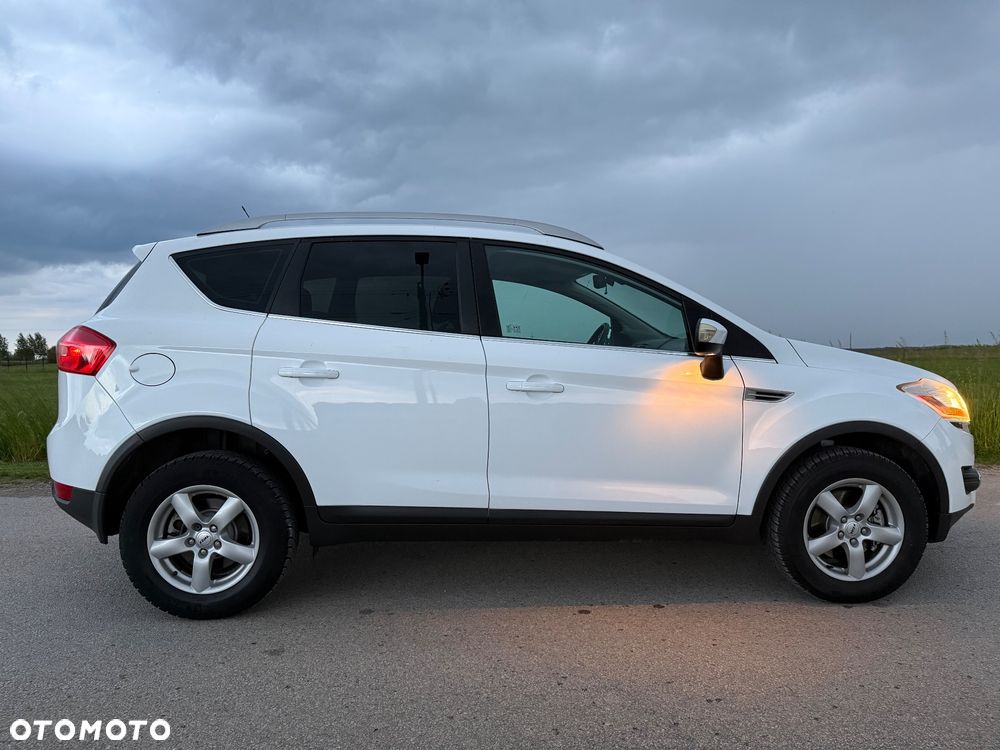Ford Kuga 2.0 TDCi 4x4 Titanium - 12