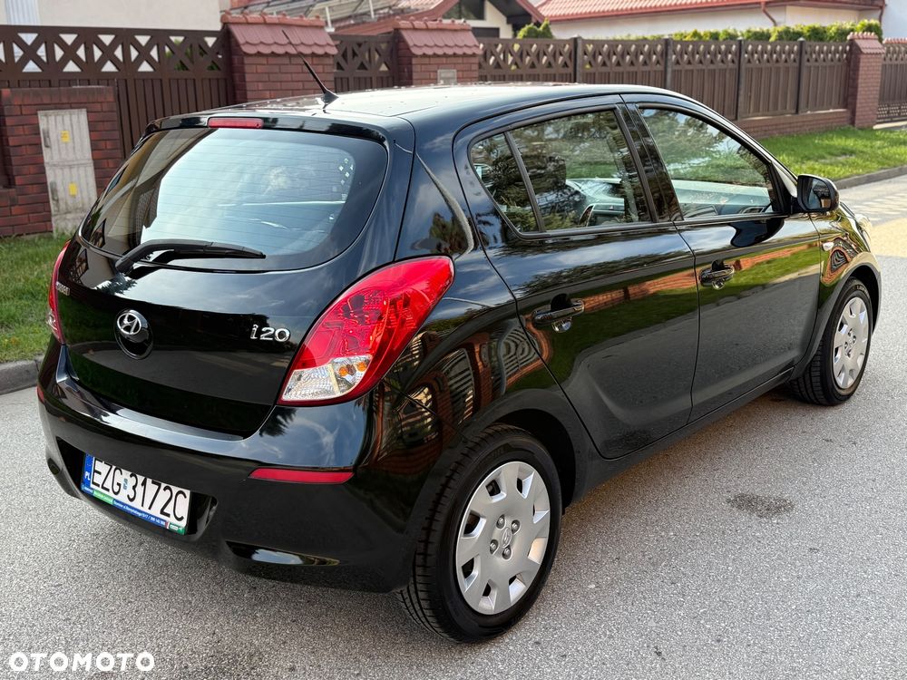 Hyundai i20 1.2 Trend - 12