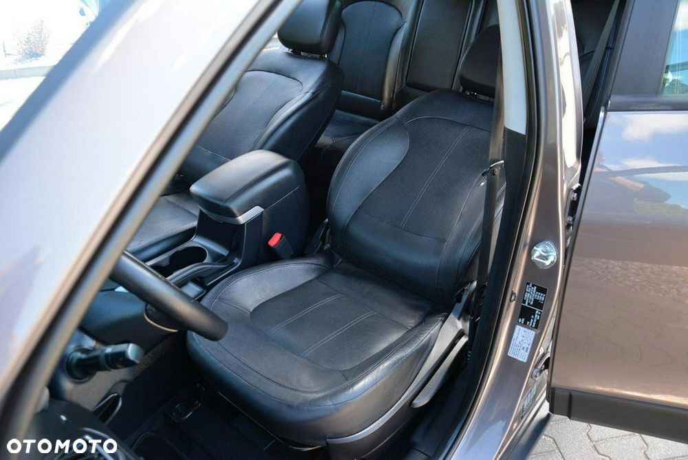 Hyundai ix35 2.0 CRDi 4WD Automatik Premium - 21