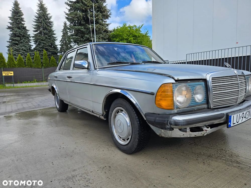 Mercedes-Benz W123 - 6