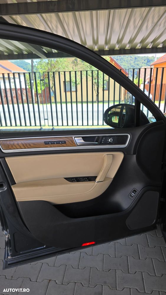 Volkswagen Touareg 3.0 V6 TDI BMT - 19