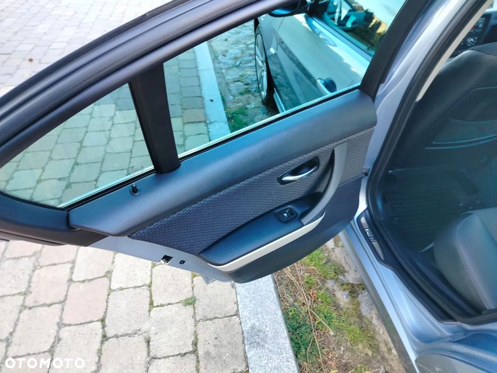 BMW Seria 3 320i Edition Lifestyle - 25