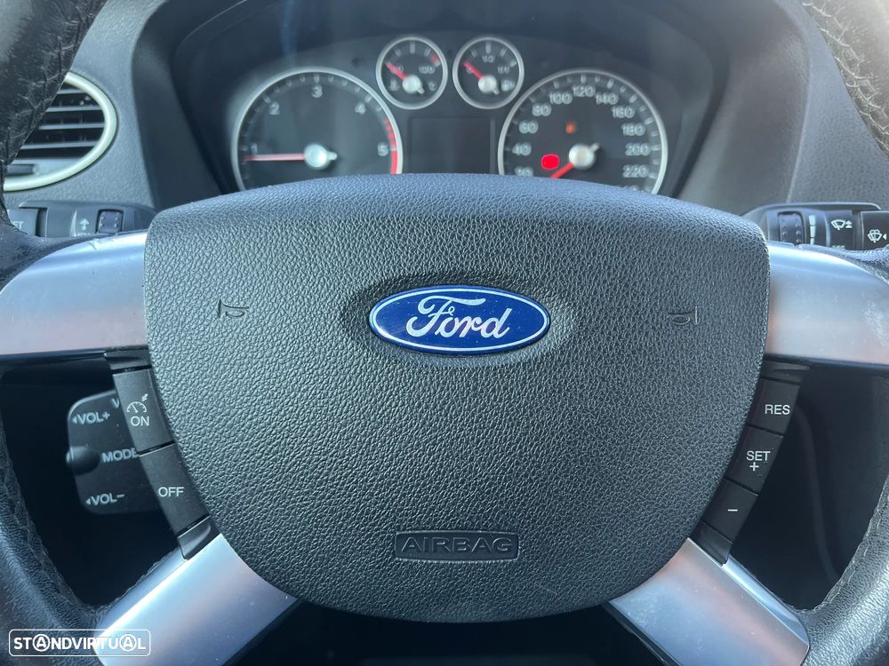 Ford Focus SW 1.6 TDCi Titanium - 4