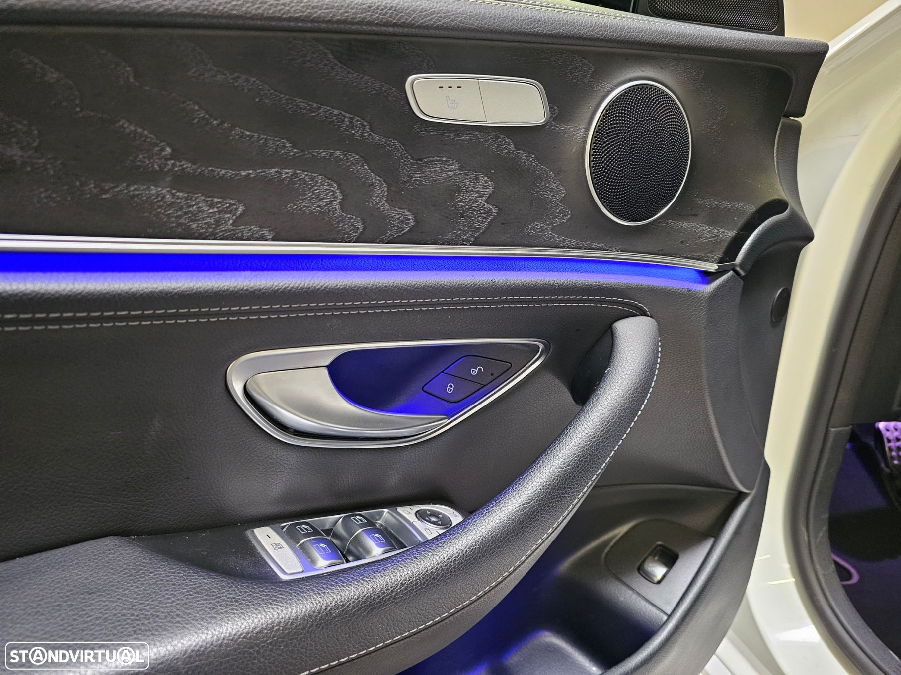 Mercedes-Benz E 300 de T 9G-TRONIC AMG Line - 22