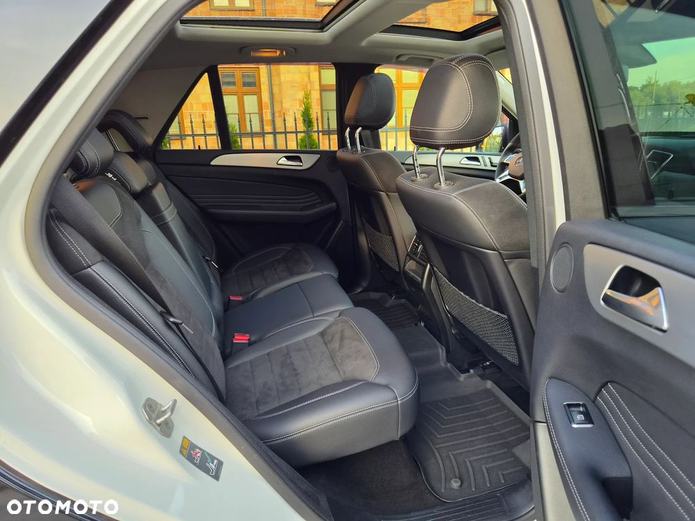 Mercedes-Benz ML 350 BlueTEC 4-Matic - 14