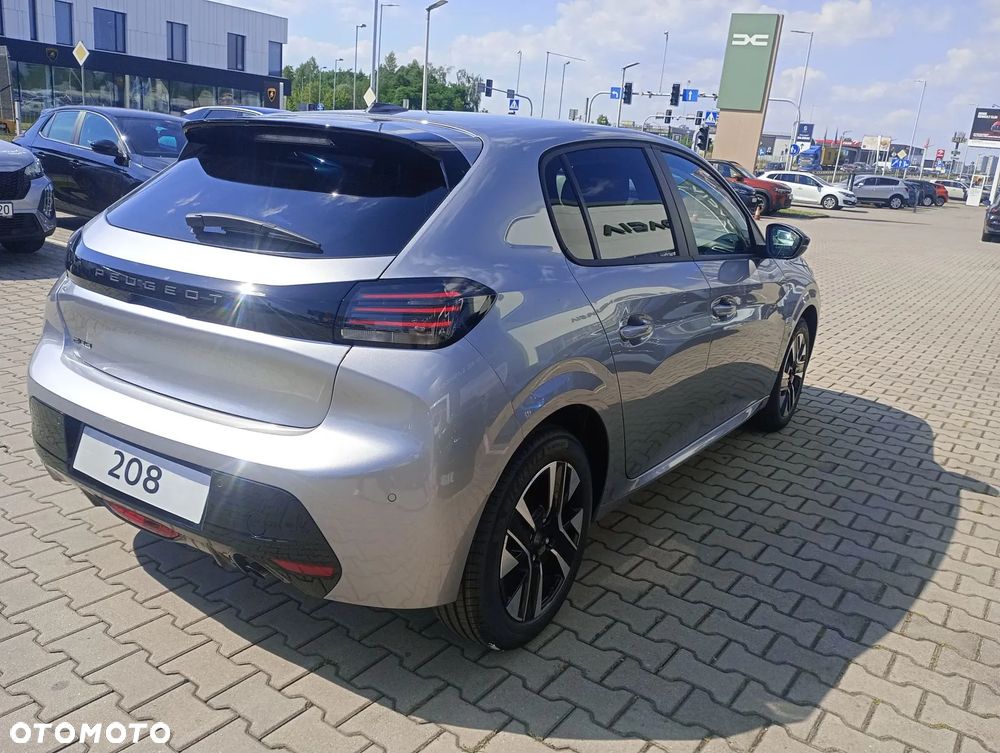 Peugeot 208 - 6