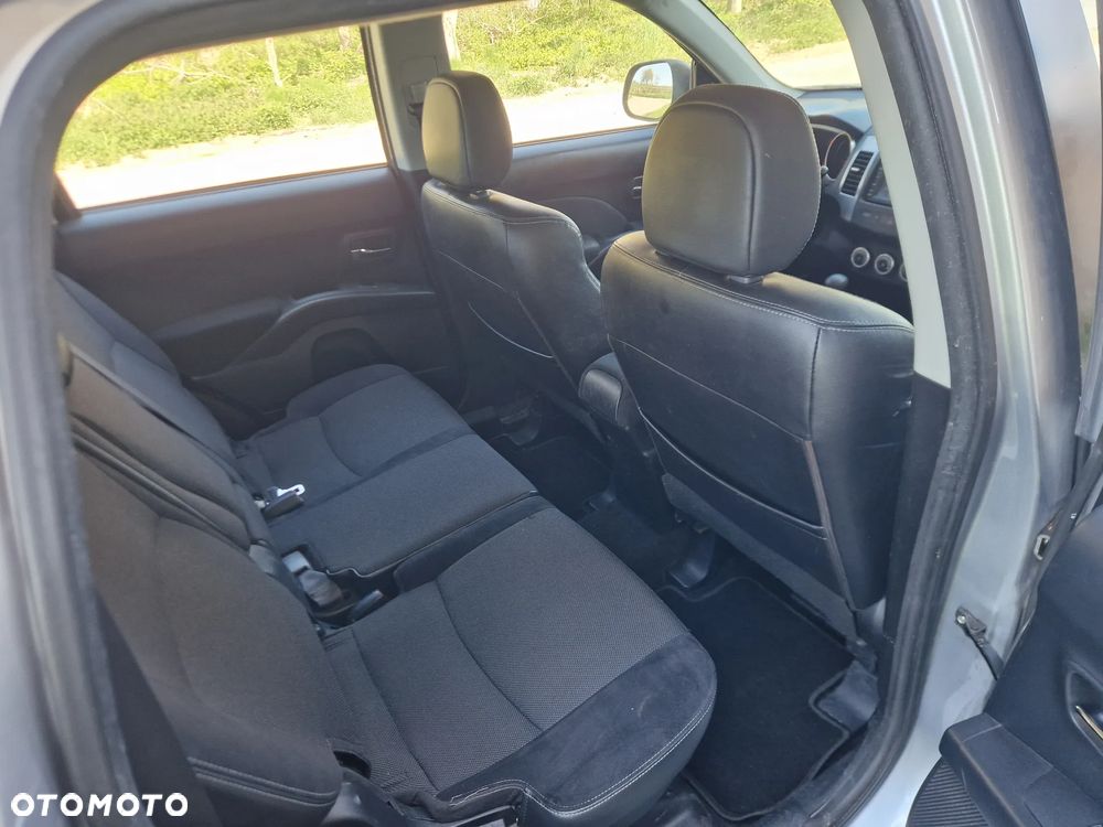 Peugeot 4007 7-Sitzer Sport - 12