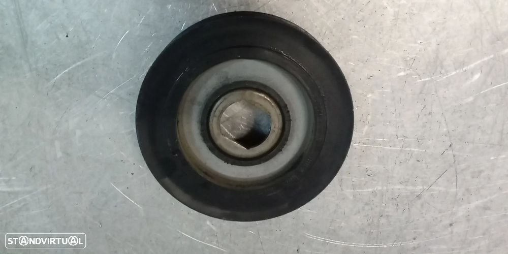 POLI / POLIA DA CAMBOTA RENAULT TRAFIC / OPEL VIVARO 2.0DCI 8200767762 - 2