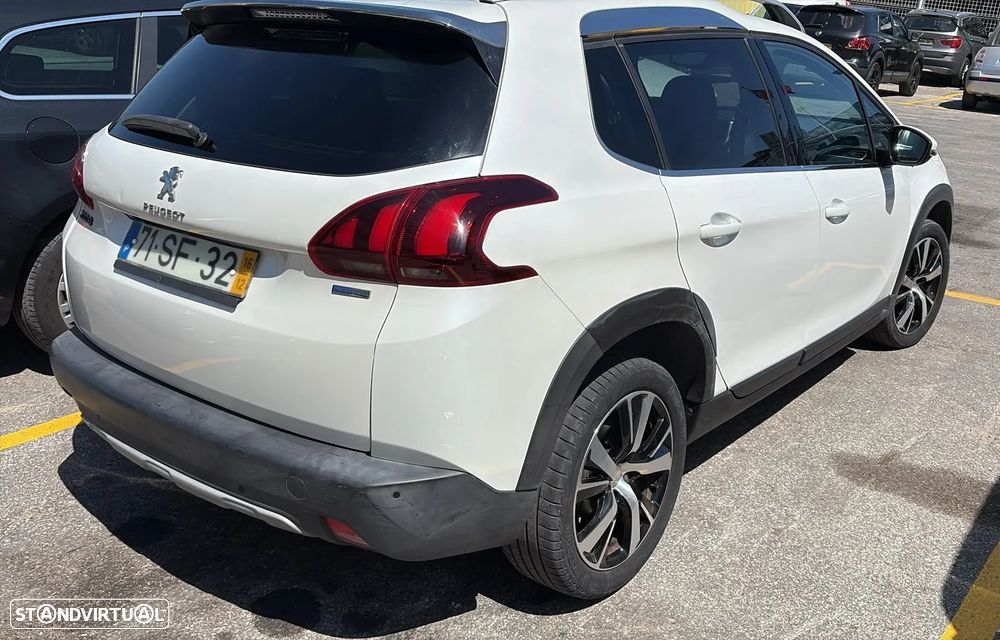 Peugeot 2008 1.2 PureTech Allure EAT6 - 13
