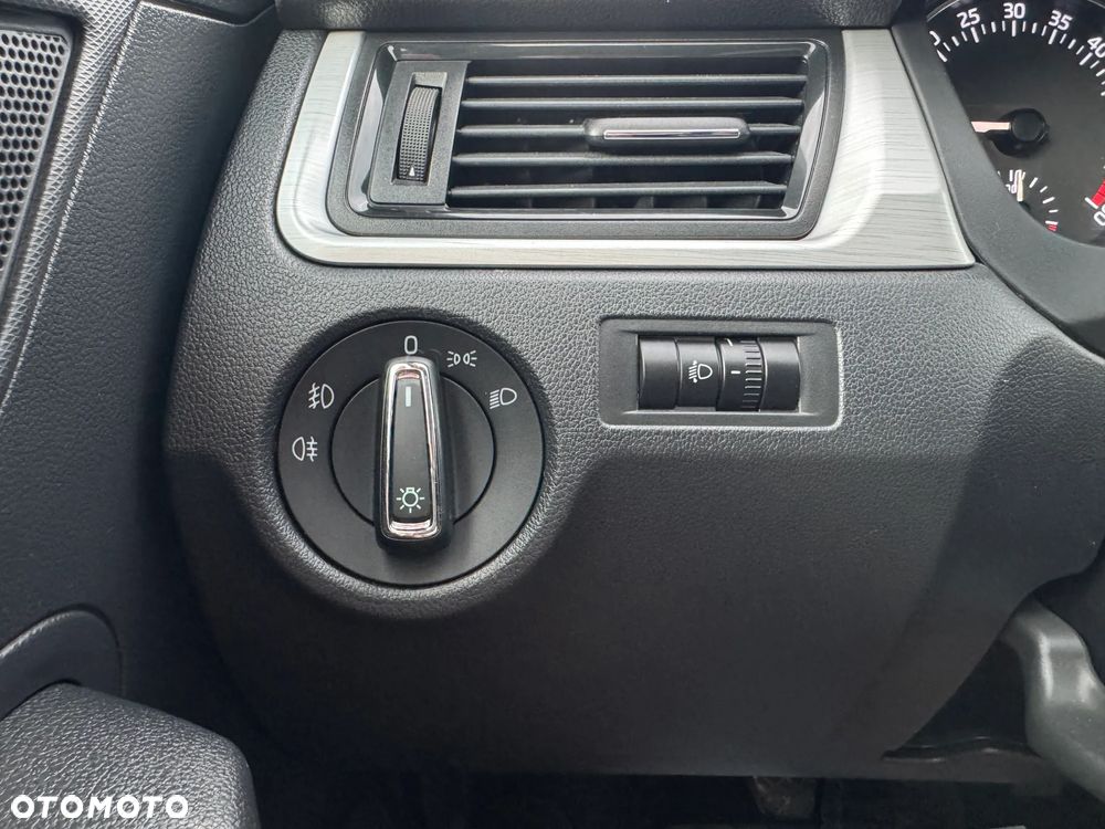 Skoda RAPID 1.4 TDI DPF Ambition - 25