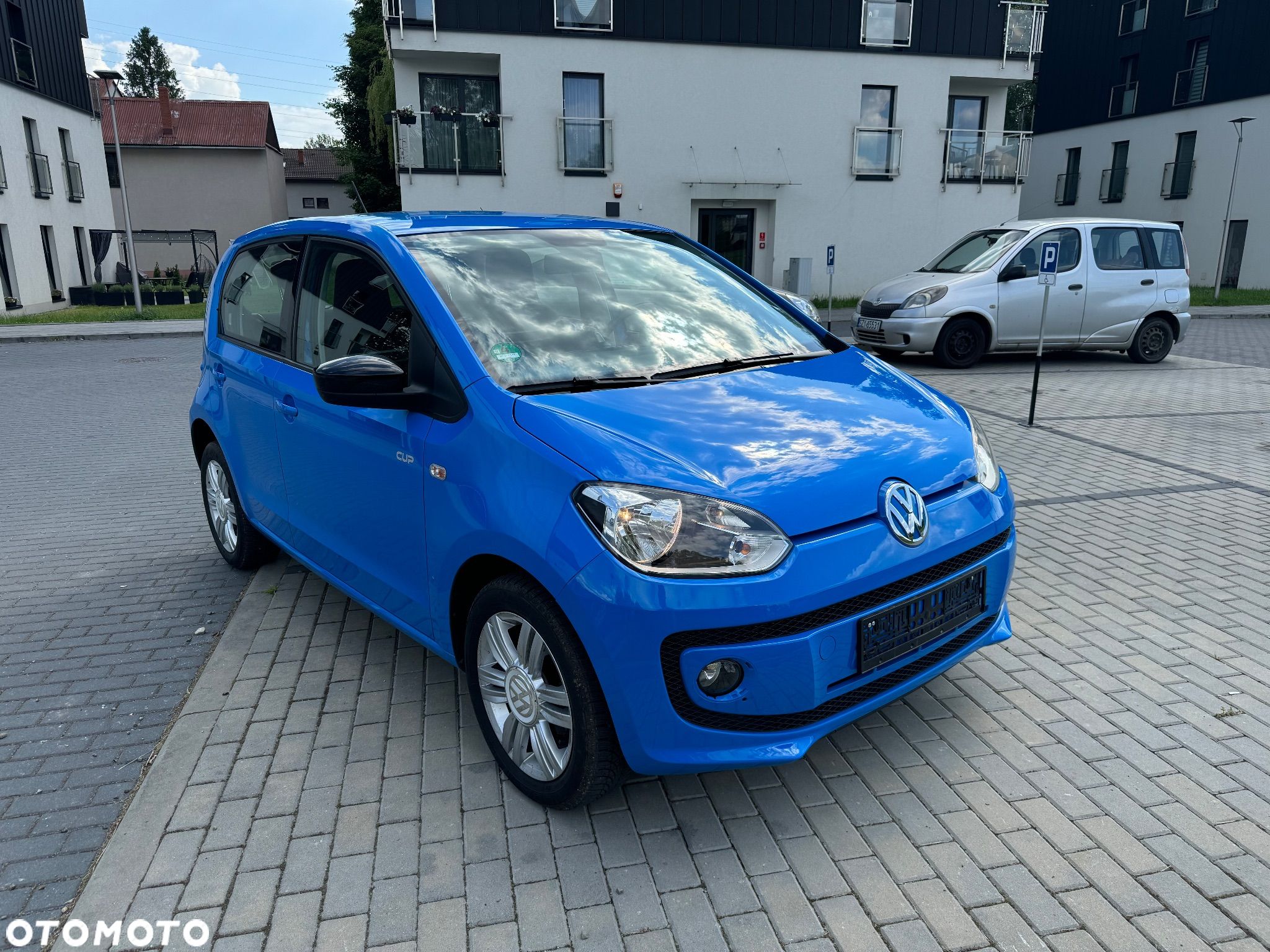 Volkswagen up! (BlueMotion Technology) sound - 1