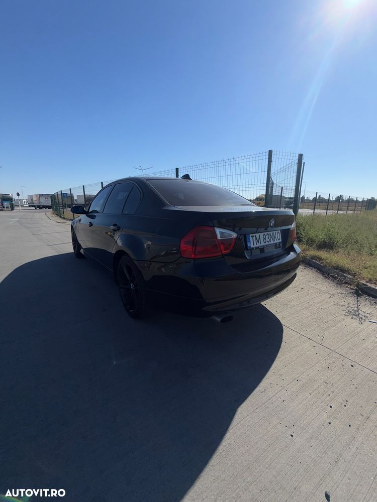 BMW Seria 3 318d - 15