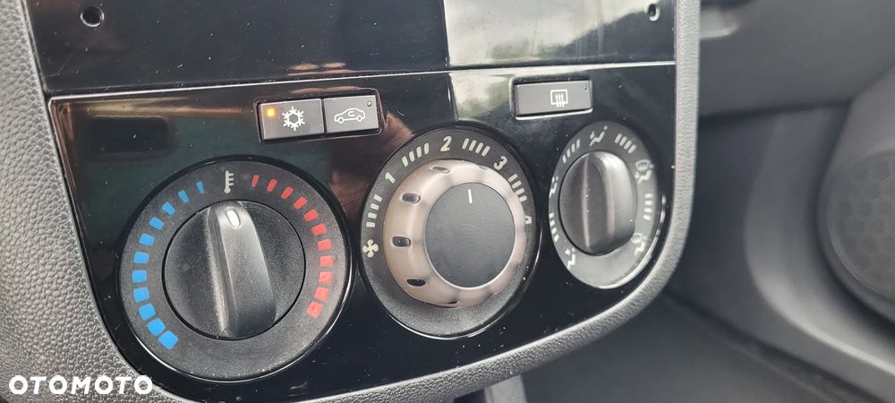 Opel Corsa - 17