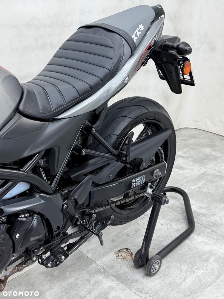 Suzuki SV - 11