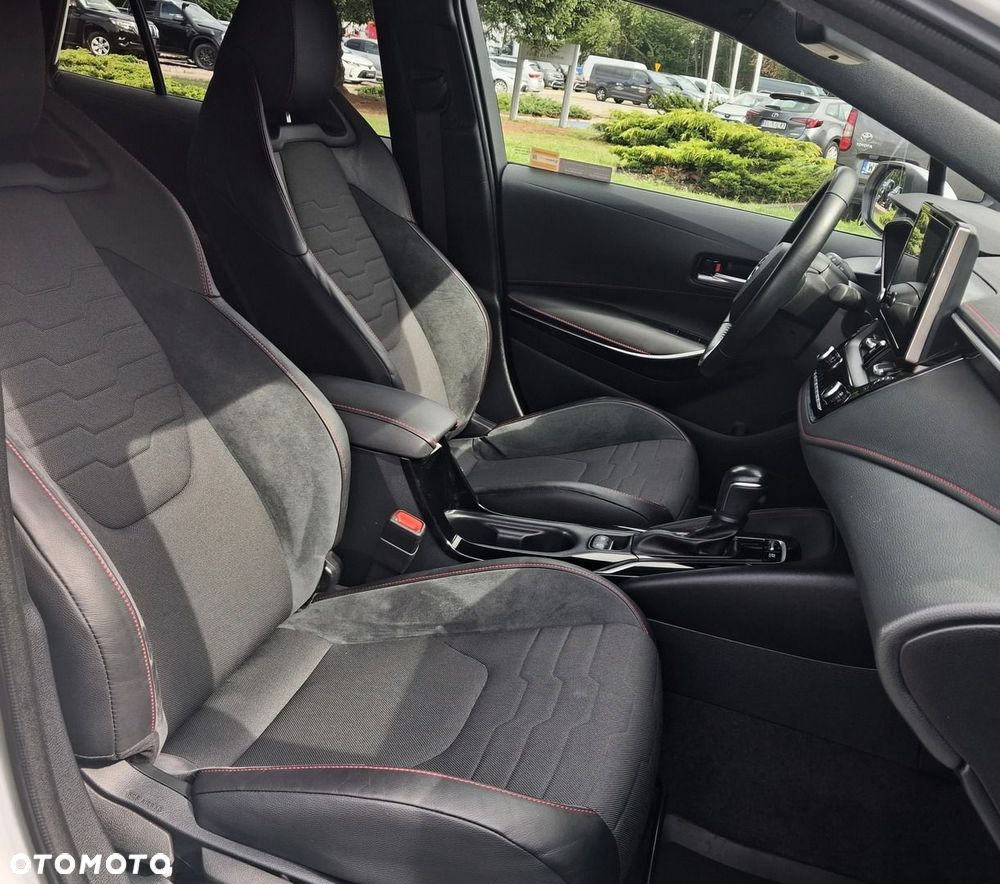 Toyota Corolla 1.8 Hybrid GPF Executive - 31