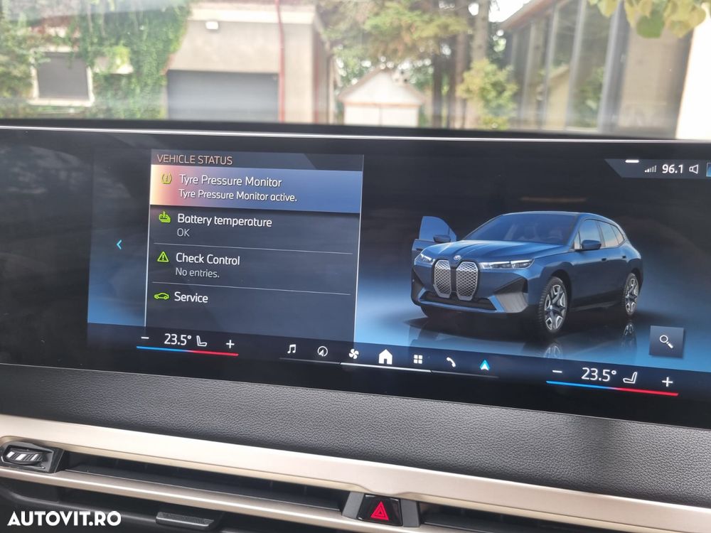 BMW iX 2023 — imagine 10