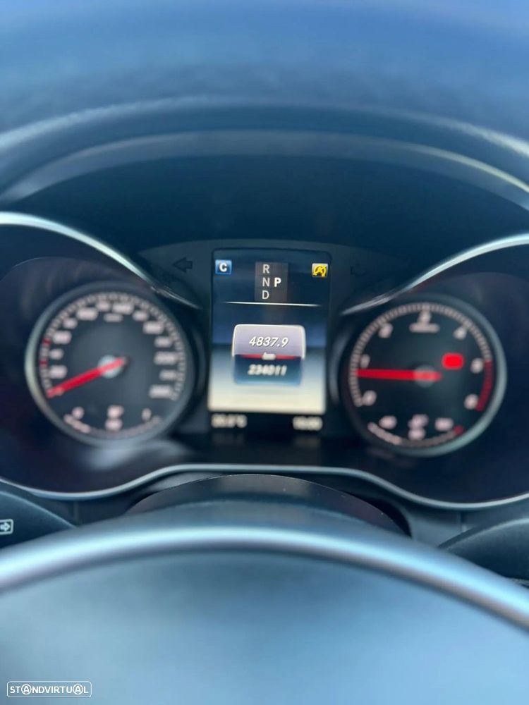 Mercedes-Benz C 250 d Aut. — fotografia 19