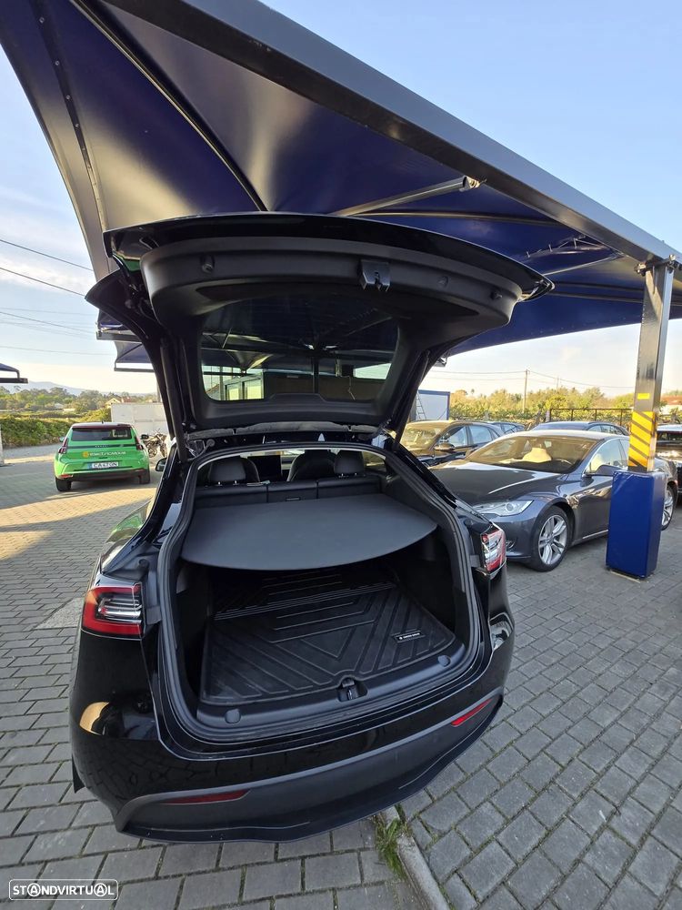 Tesla Model Y RWD - 4