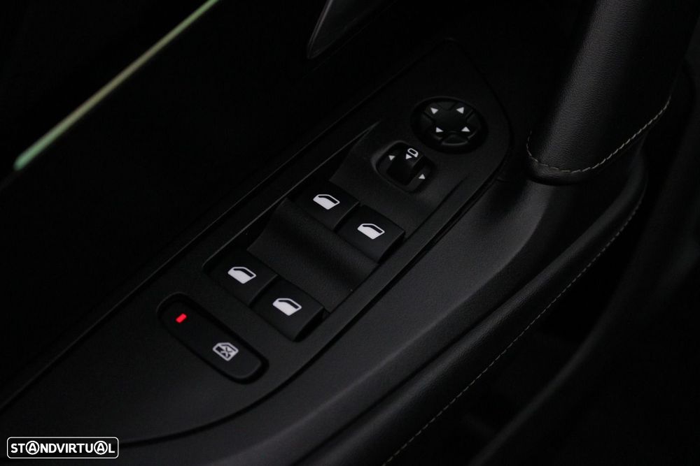 Peugeot 2008 1.5 BlueHDi GT - 26