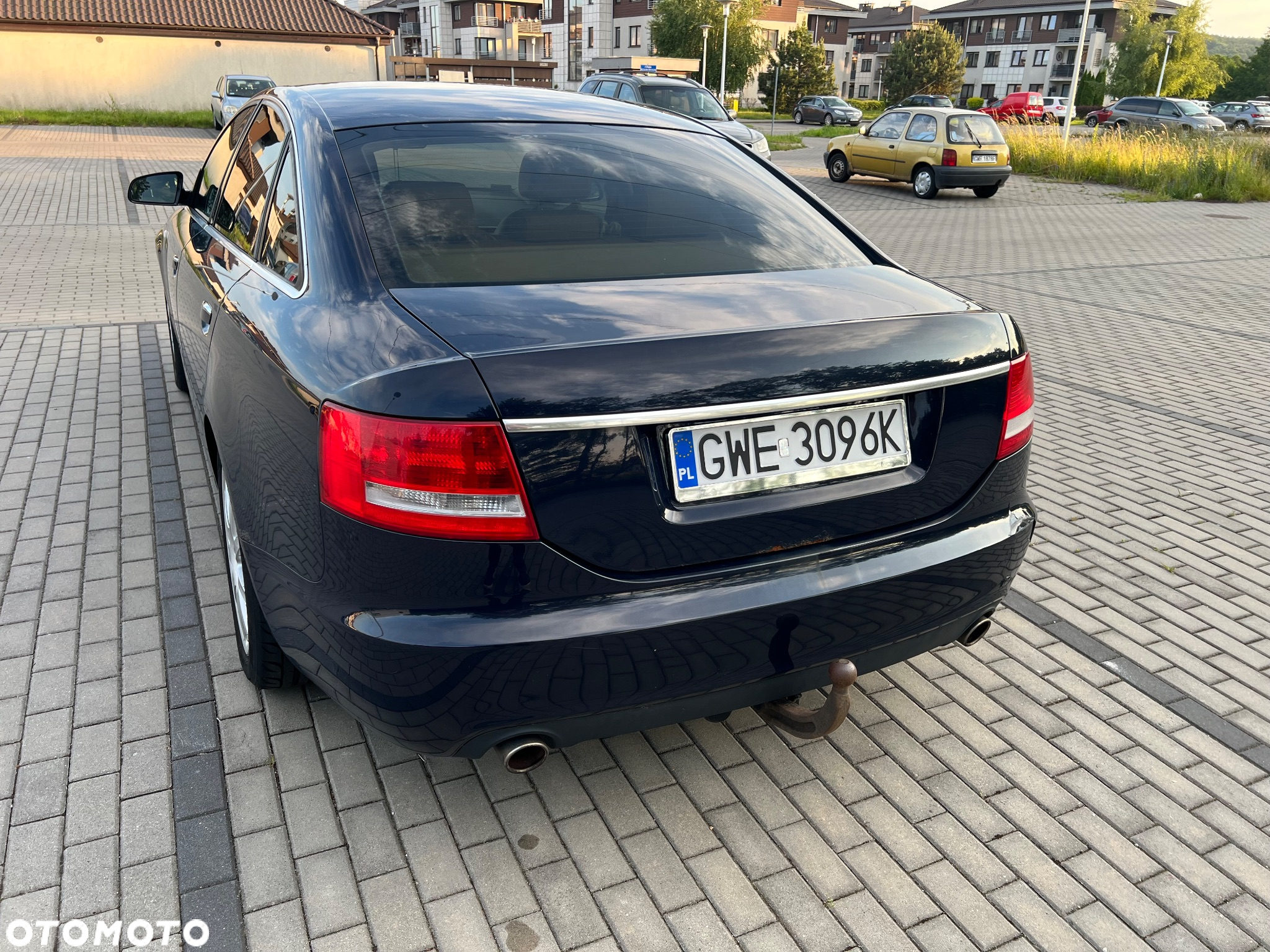 Audi A6 2.4 - 6
