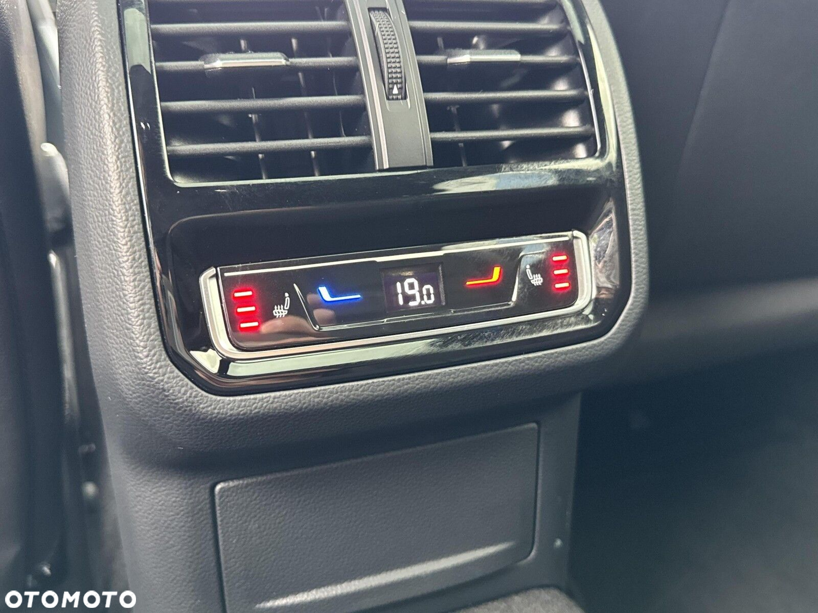 Volkswagen Arteon 2.0 TSI R-Line DSG - 33