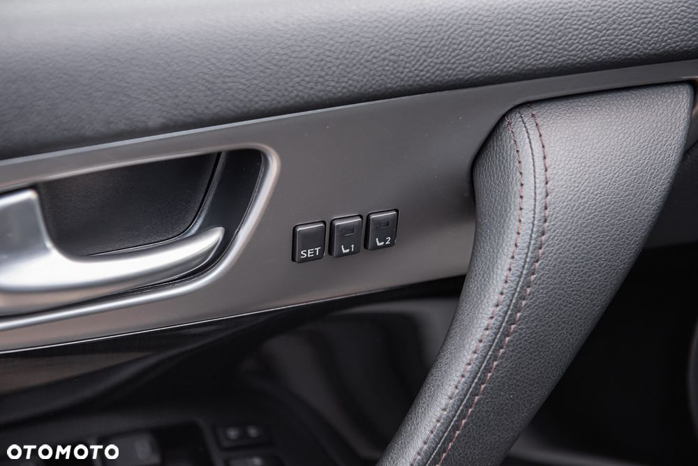 Infiniti Q70 3.0d S Premium - 12